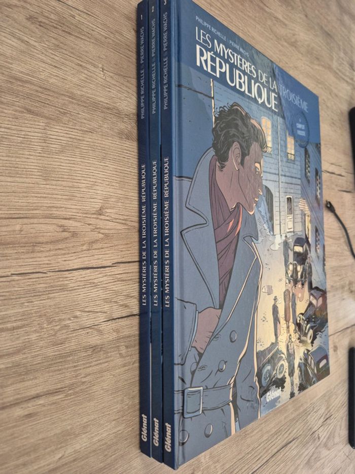 Lot de 3 bandes dessinées Les mystères de la troisième république - photo numéro 2