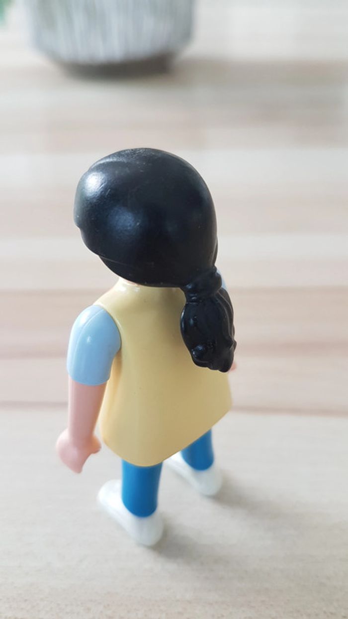Jeune femme Playmobil hippie - photo numéro 2