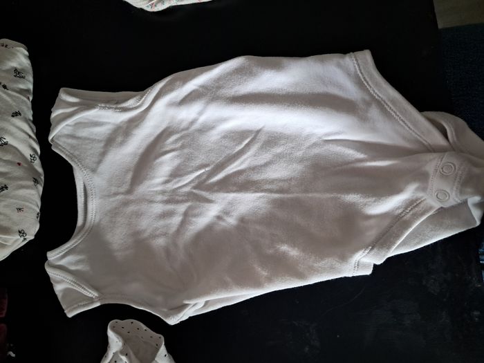 Lot de 3 bodies 18 mois bretelles et mc - petit bateau - photo numéro 6