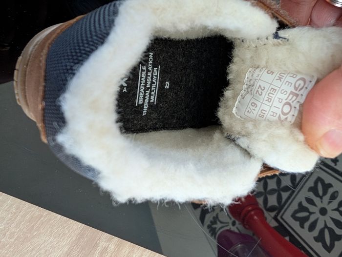 Chaussures fourrés garçon. Conseillé par les podologues. Taille 22. Neuf. Geox. - photo numéro 6
