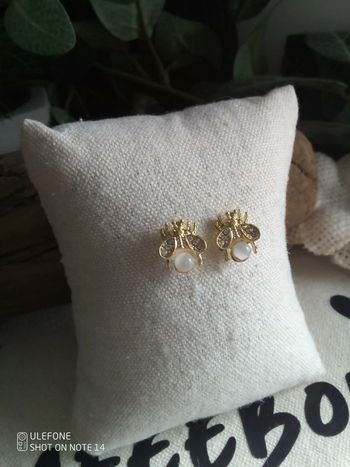 Boucles d'oreilles bohèmes abeilles pierres de sélénite naturelles