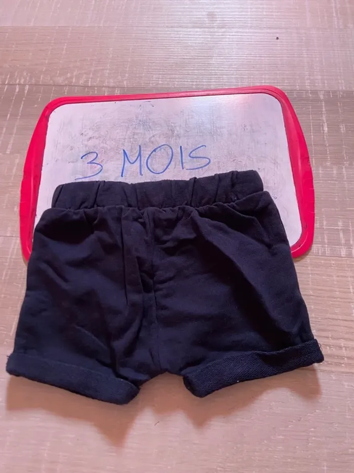 Short bébé