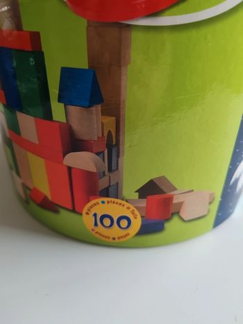 Baril de cube de construction