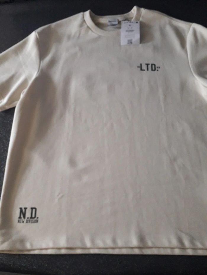 Tshirt Bershka neuf - photo numéro 4