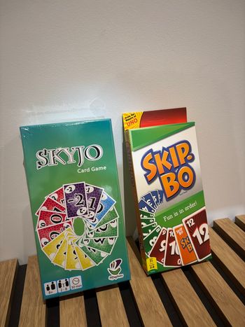 Lot de deux jeux de société neufs 