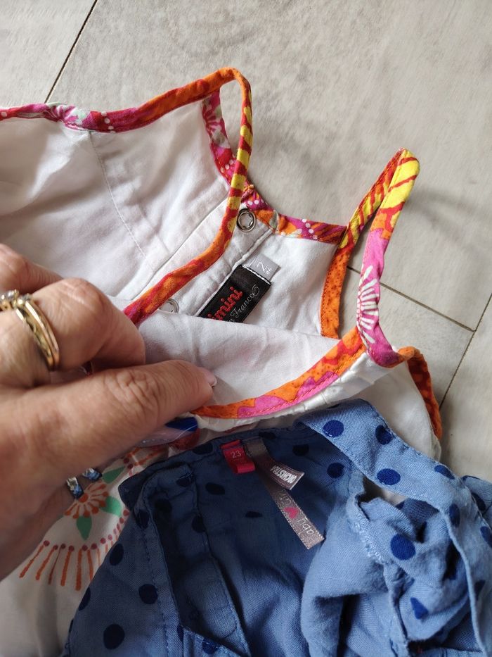 Lot de 2 robes 2 ans - photo numéro 2