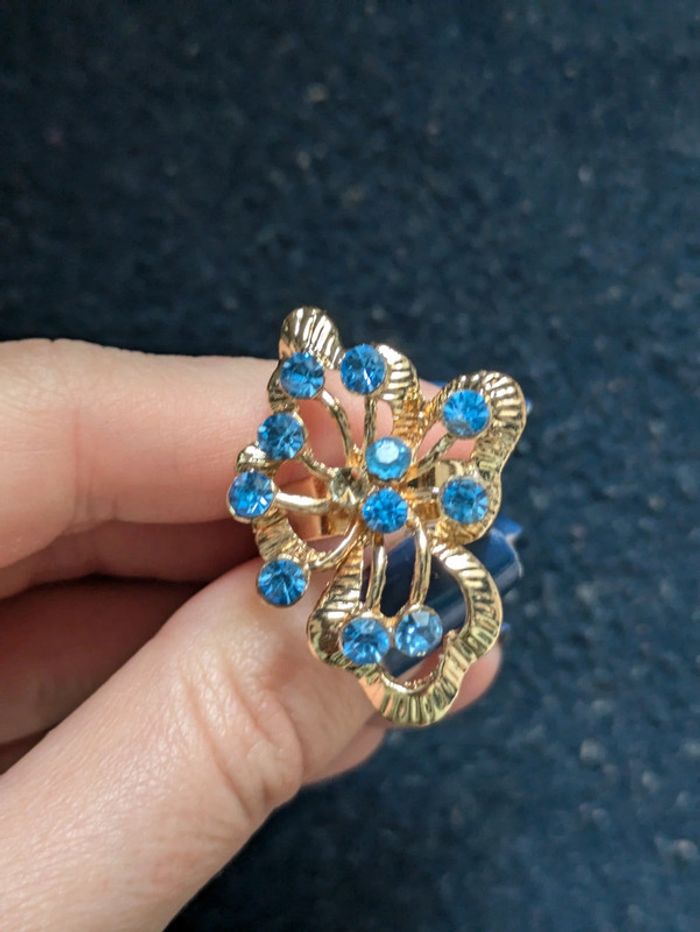 Bague fantaisie a strass - photo numéro 2