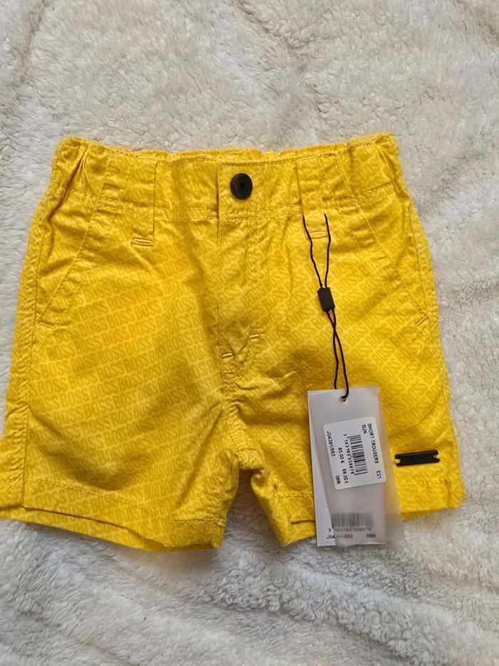 Short Hugo Boss jaune 6 mois