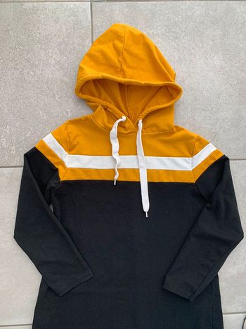 Sweat robe jaune et noire taille L