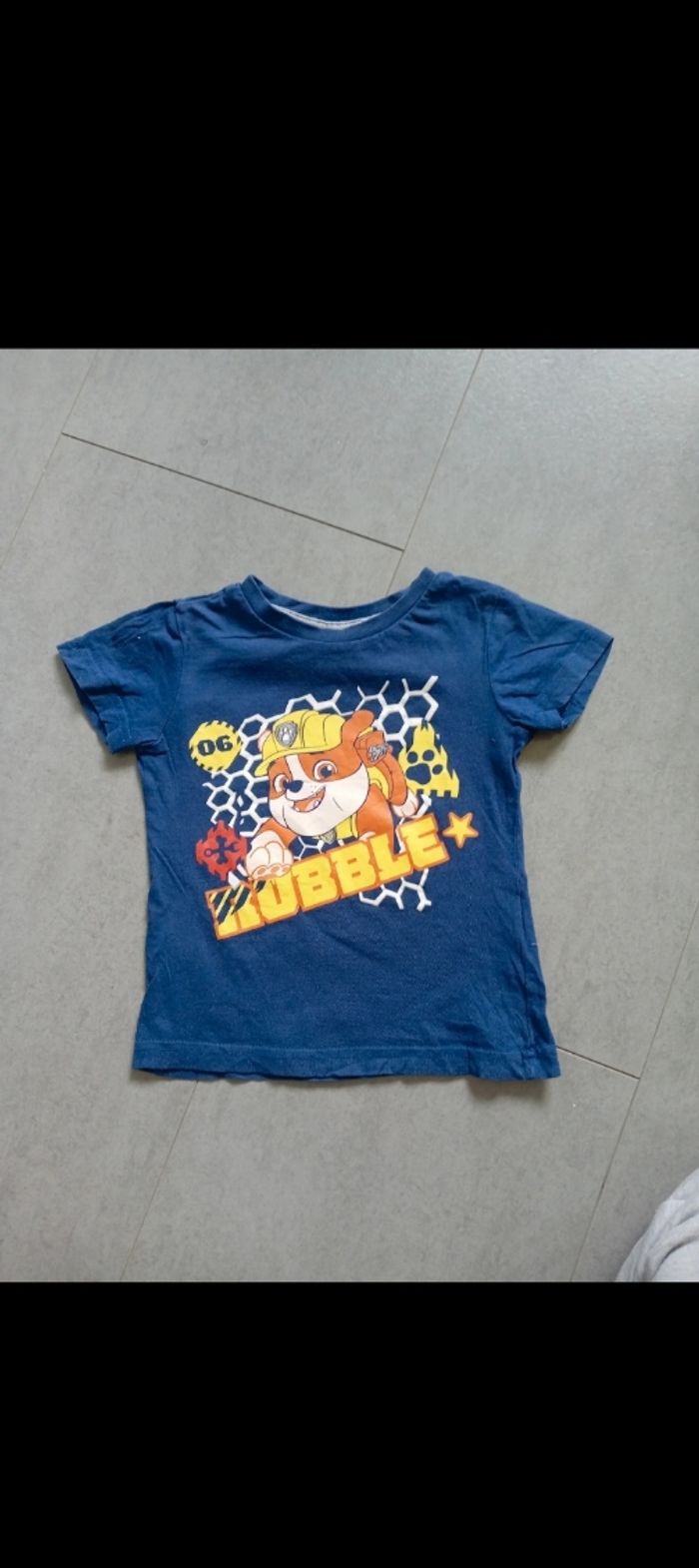 Tee shirt