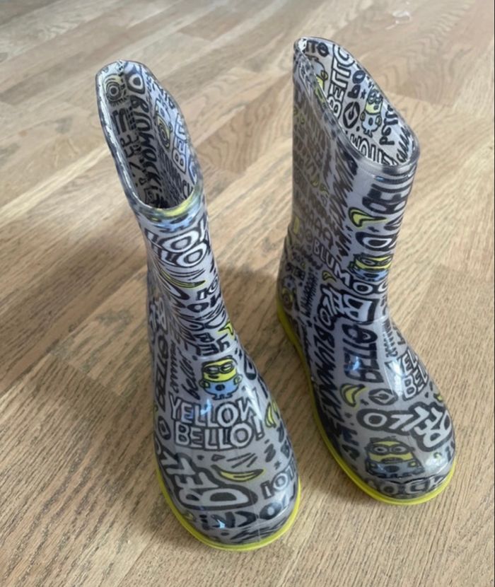 Botte de pluie minions 27 très bon état