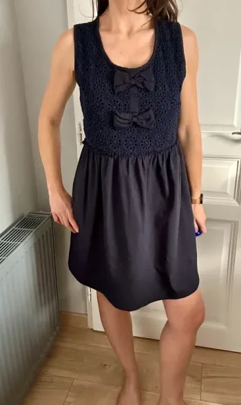 Robe bleu marine chic – dentelle & nœuds Molly Bracken S / 36 / 1