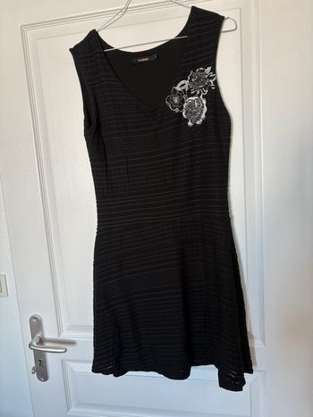 Robe noire Desigual