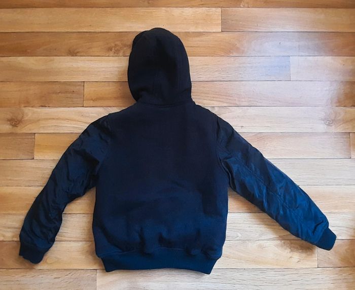 Blouson noir a capuche 10 ans - photo numéro 3
