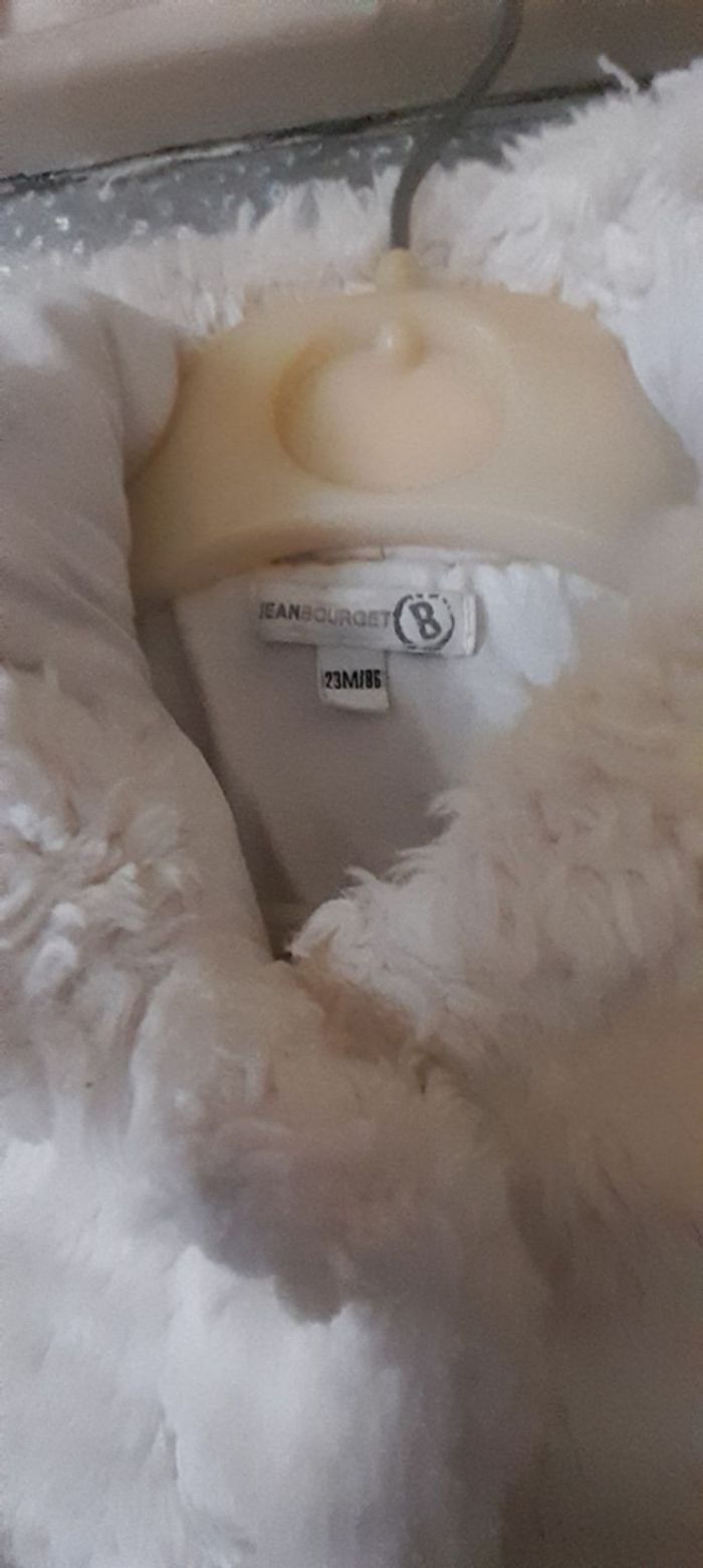 Manteau blanc 23 mois - photo numéro 2