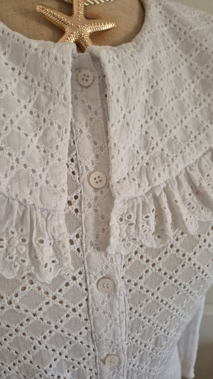 Chemise blanche broderie anglaise - photo numéro 4