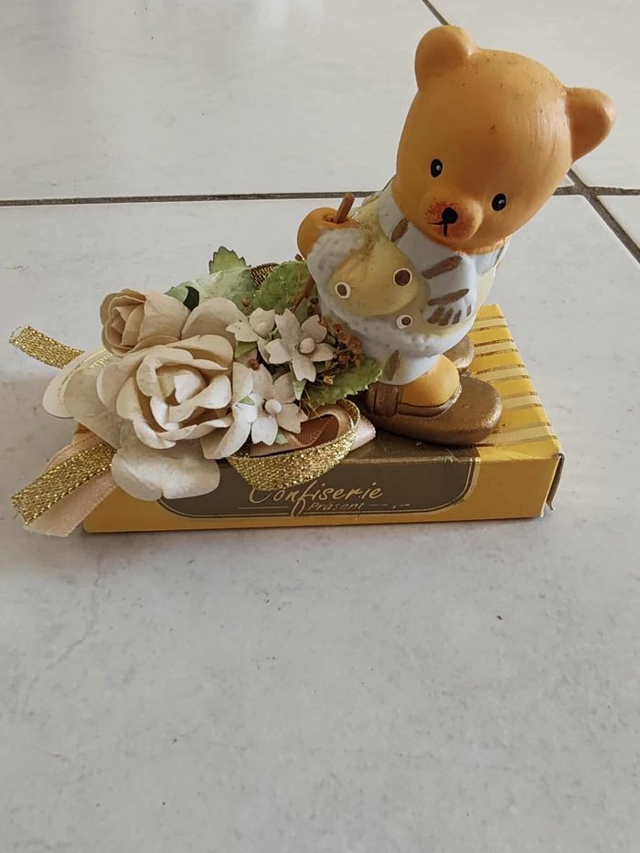 Boite vide à confiserie nounours