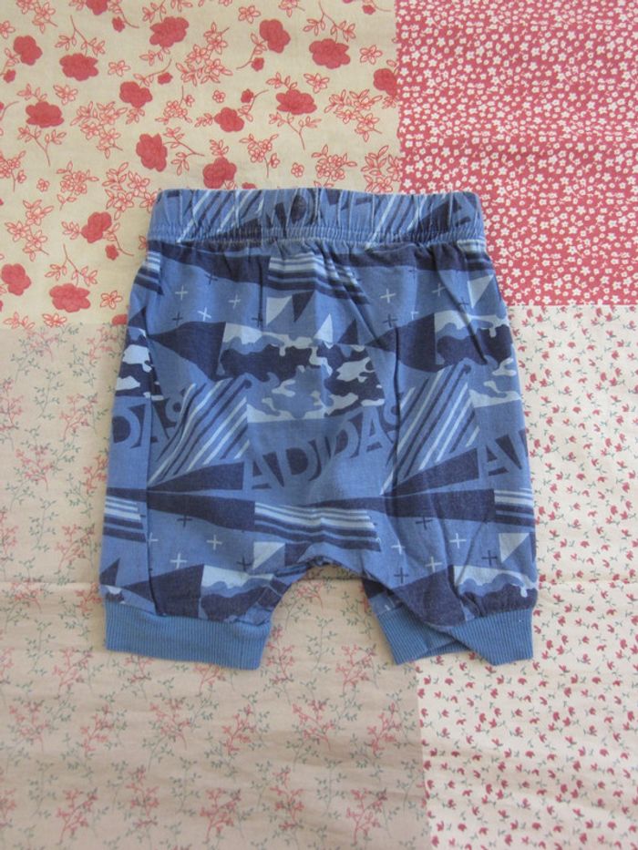 Ensemble T-shirt et short 12 mois - photo numéro 6