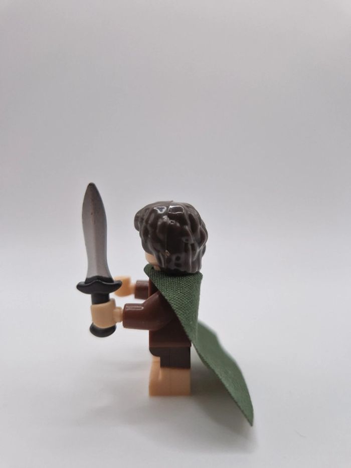 Figurine type lego Frodon le hobbit seigneur des anneaux / hobbit - photo numéro 2
