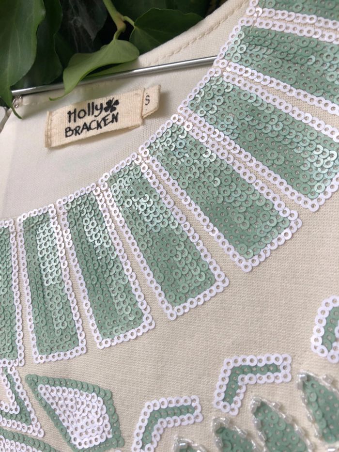 Robe près de corps molly bracken avec des perles - photo numéro 5