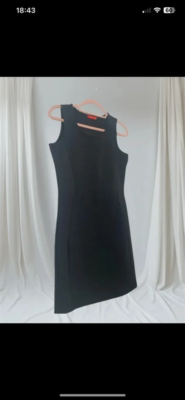 Robe noir - photo numéro 2