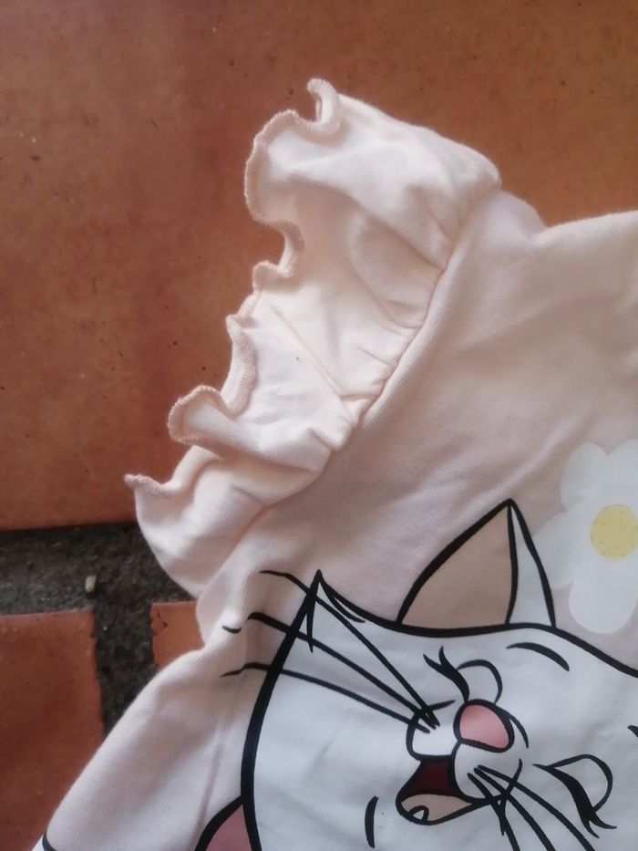 T-shirt neuf manches courtes - photo numéro 4