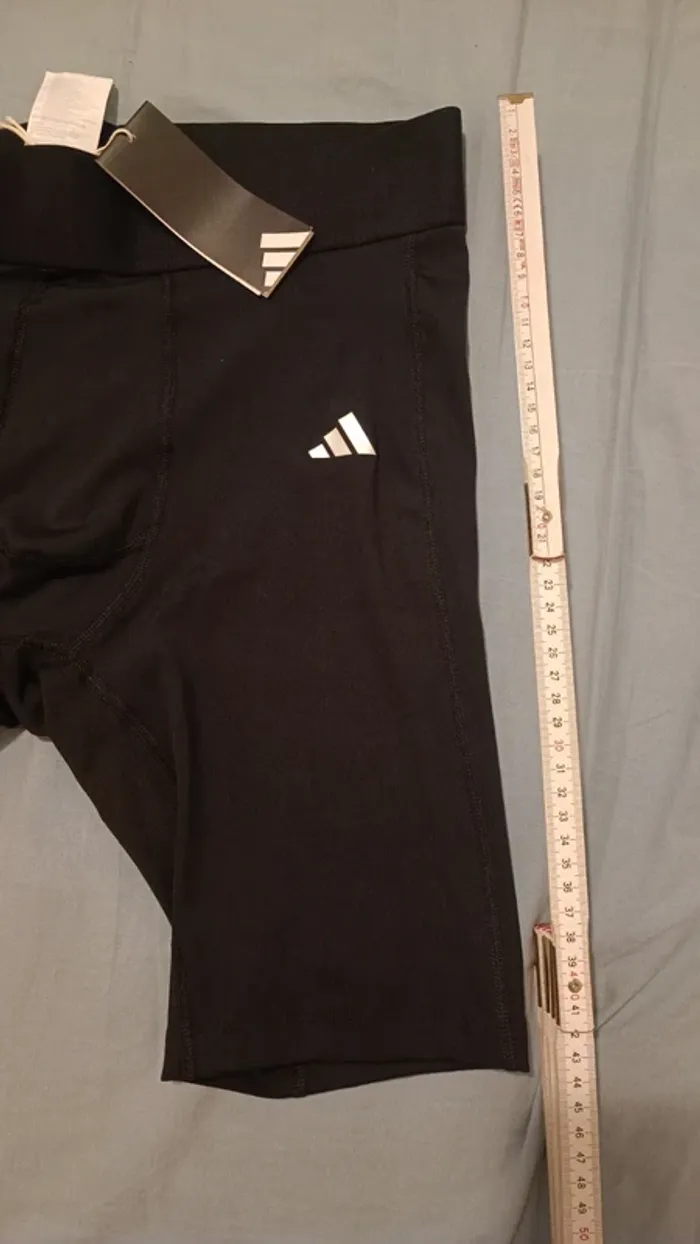 Shorts aderenti Adidas neri - photo numéro 6