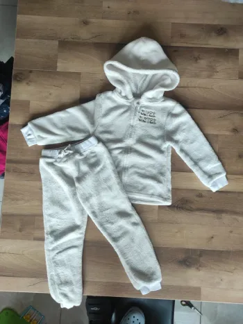 Pyjama velours 4 ans Tape à l'oeil