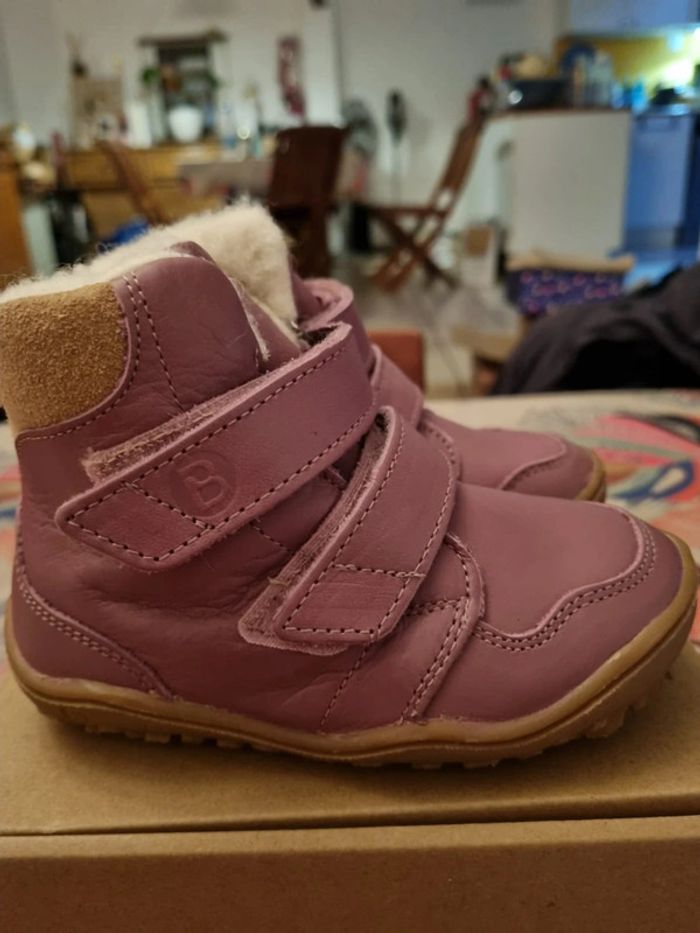 Bottines neuves cuir fourrées taille 24 - photo numéro 2