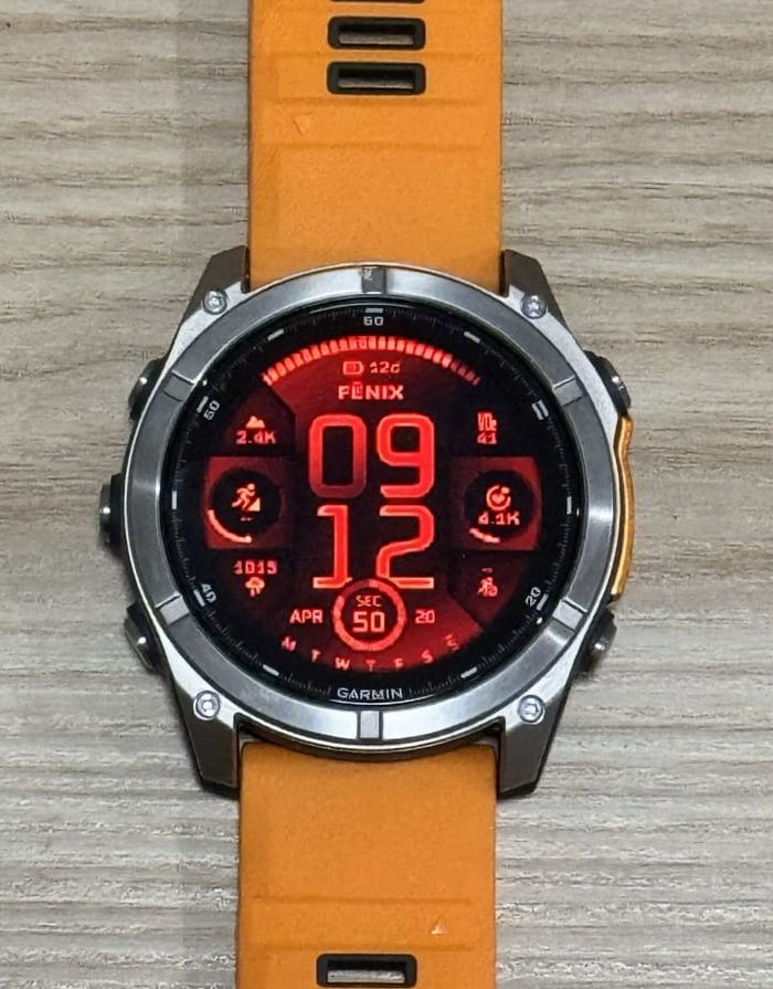 Garmin Fenix 8 51mm AMOLED Saphir avec bracelet d'origine et chargeur - photo numéro 4