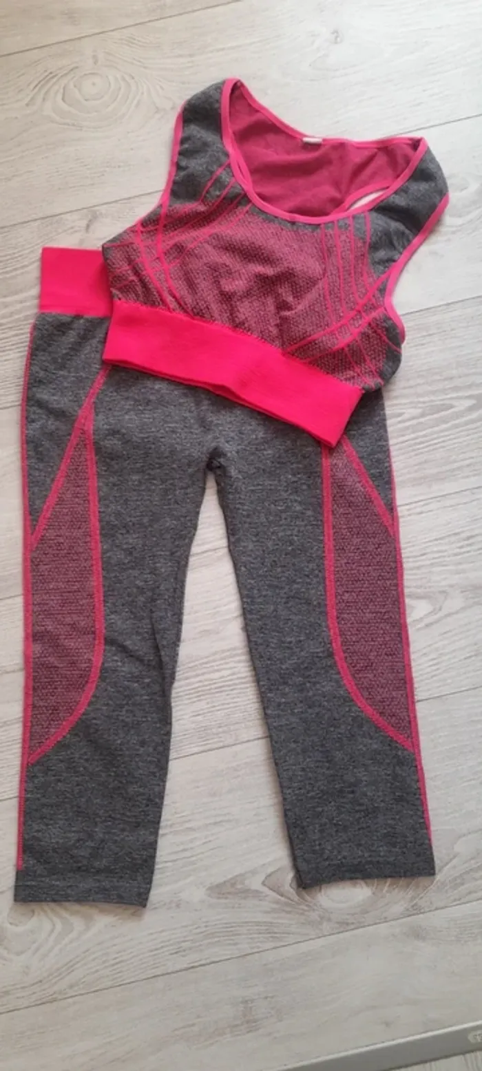 Ensemble de sport