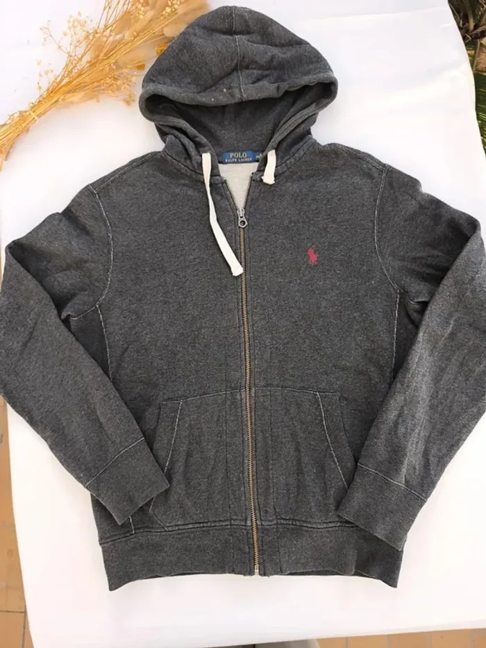 Sweat capuche homme Ralph Lauren zippé taille M gris foncé logo bordeau - tâche javel - photo numéro 3