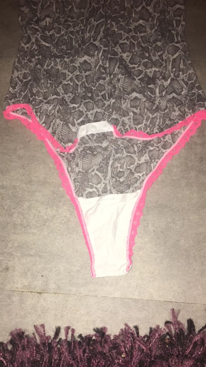 Body en dentelle - photo numéro 3