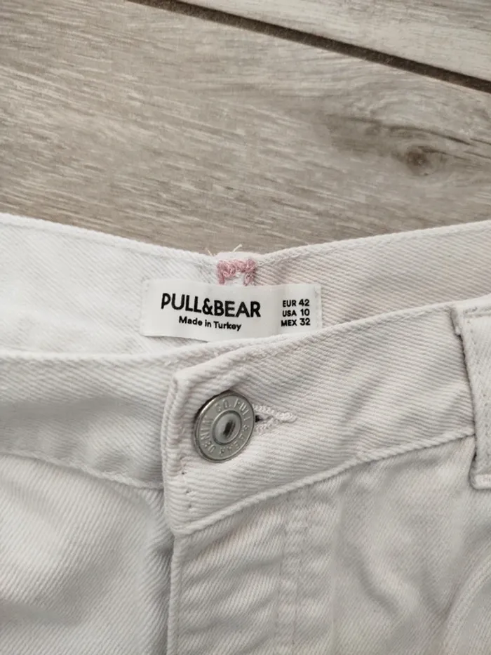 Short en jean bi-color Pull & Bear - photo numéro 3