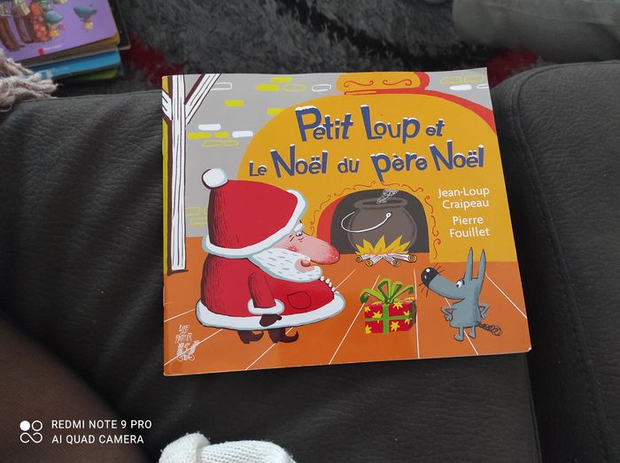 Livre Petit loup le Noël du père Noël