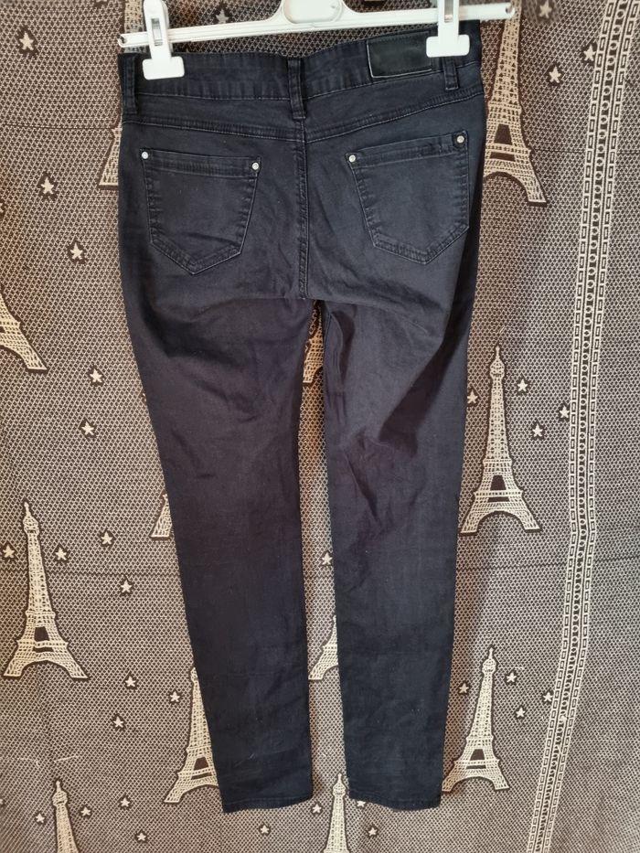Jean noir taille 40 - photo numéro 2