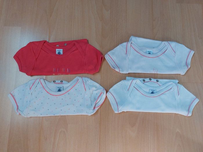 Lot de 4 bodys 18-24 mois fille