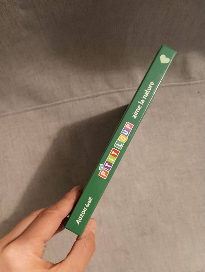 Livre cartonné p'tit loup aime la nature - photo numéro 2