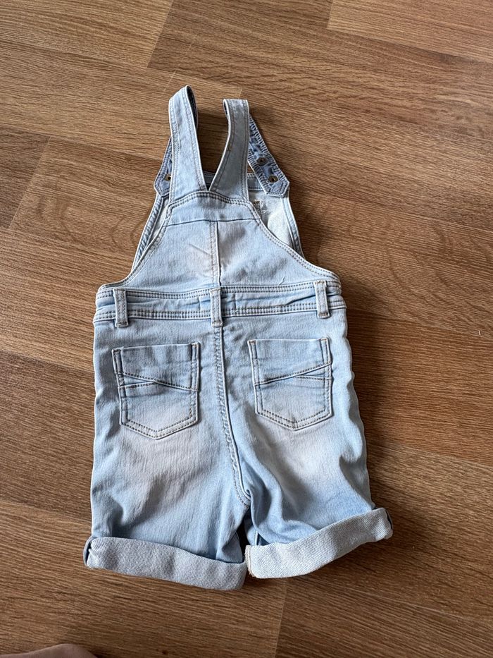 salopette en jeans - photo numéro 2