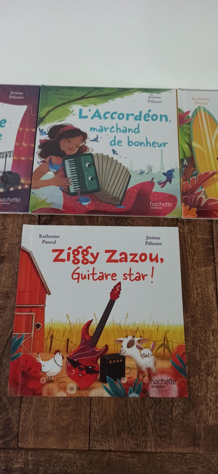 Lot livres macdo 2019 - photo numéro 2