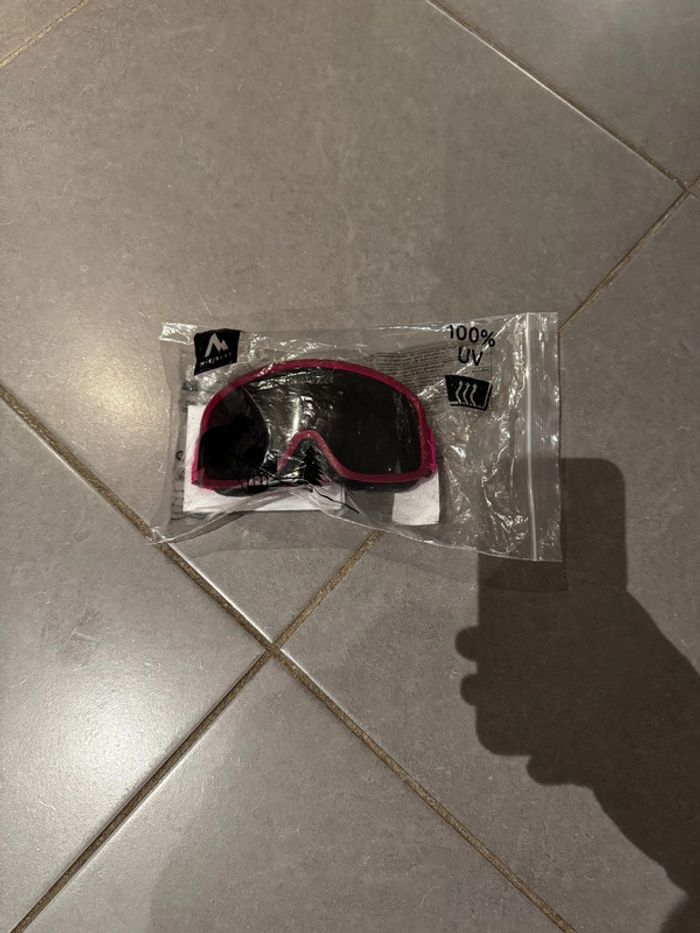 Masque de ski - Mc Kinley / Intersport - Mistral 2.0 - 100% UV S3 - Rose & blanc