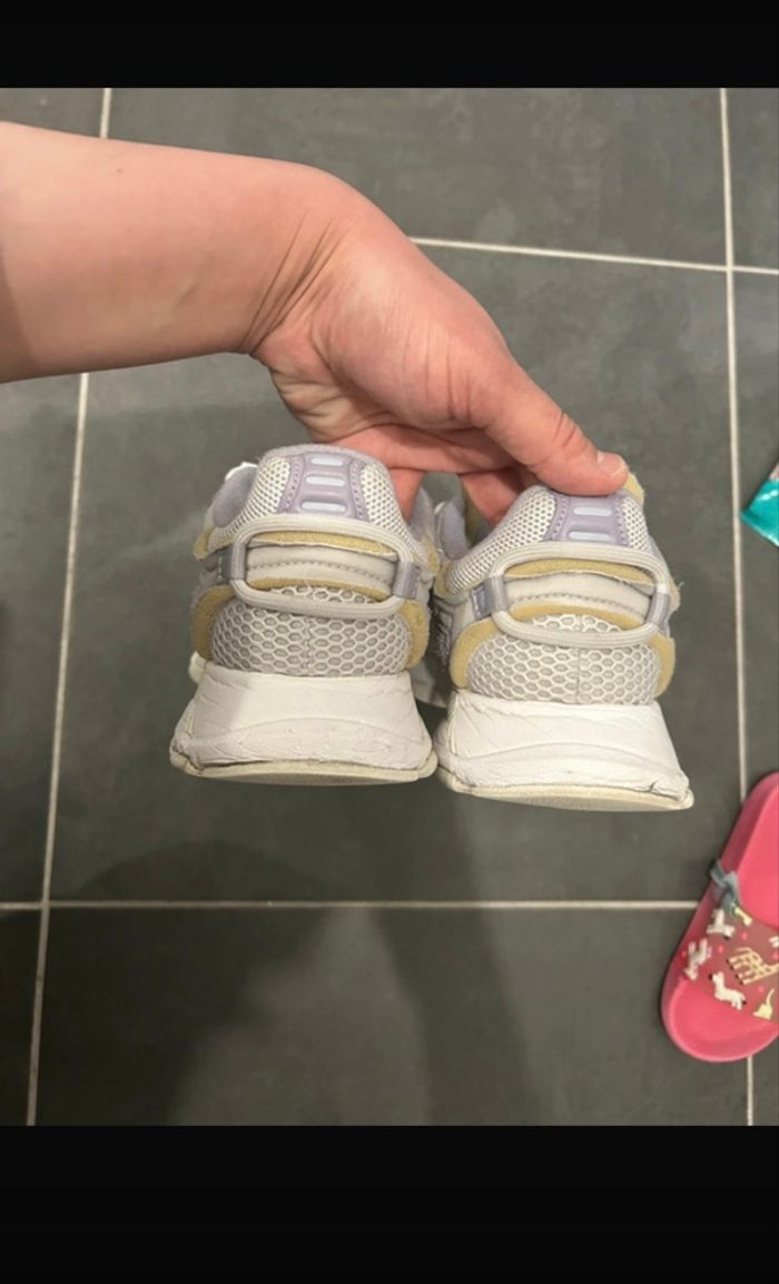 Basket Lacoste mauve 41 - photo numéro 3