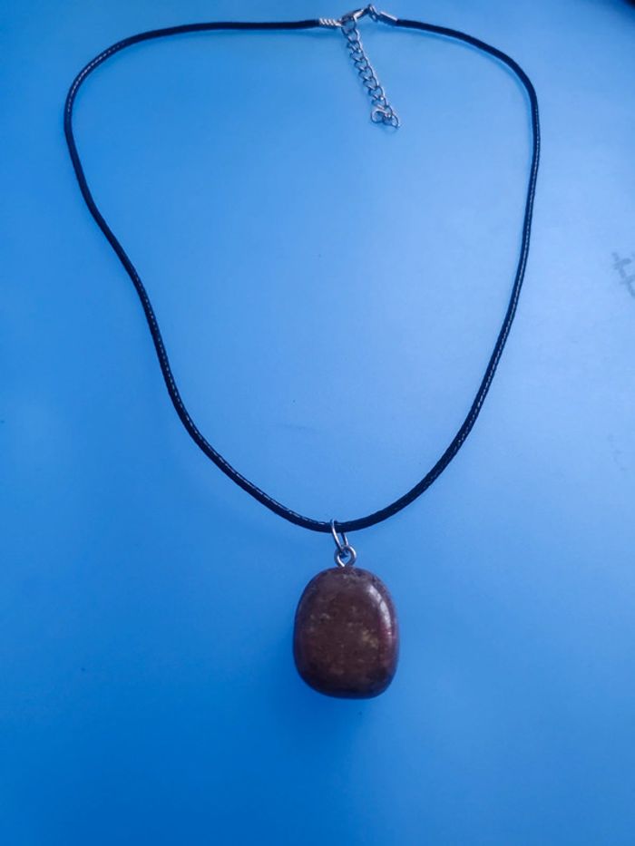 Collier avec pierre marron - photo numéro 2