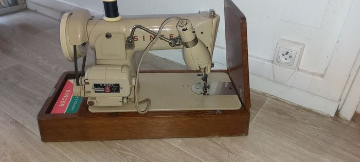 Machine à coudre singer ancienne - photo numéro 6