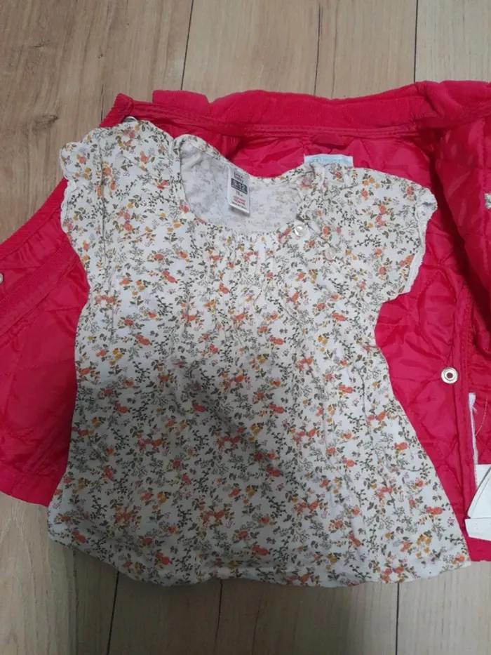 Veste et maillot 9 mois - photo numéro 2