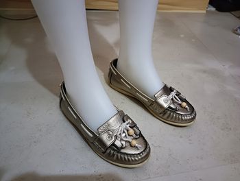 mocassins gris argentés Taille 38 Les Tropéziennes