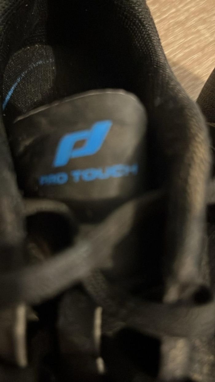 Chaussures de foot - photo numéro 2