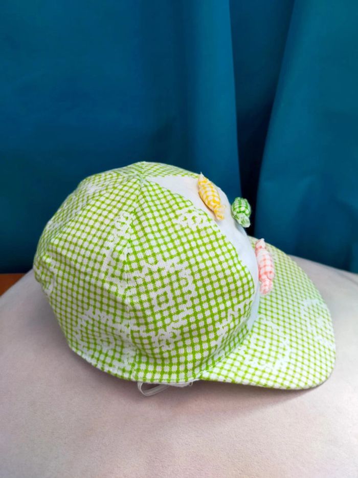 Casquette bébé vichy vert – motif bonbons cousus - photo numéro 7