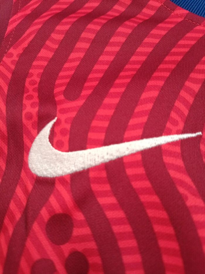 Maillot de foot FC Barcelone, Nike Authentique Officiel taille enfant 6/8 ans, Neuf - photo numéro 5