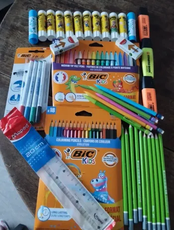 Gros lot fournitures scolaires